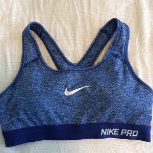 Nike sports bra with removable pads
